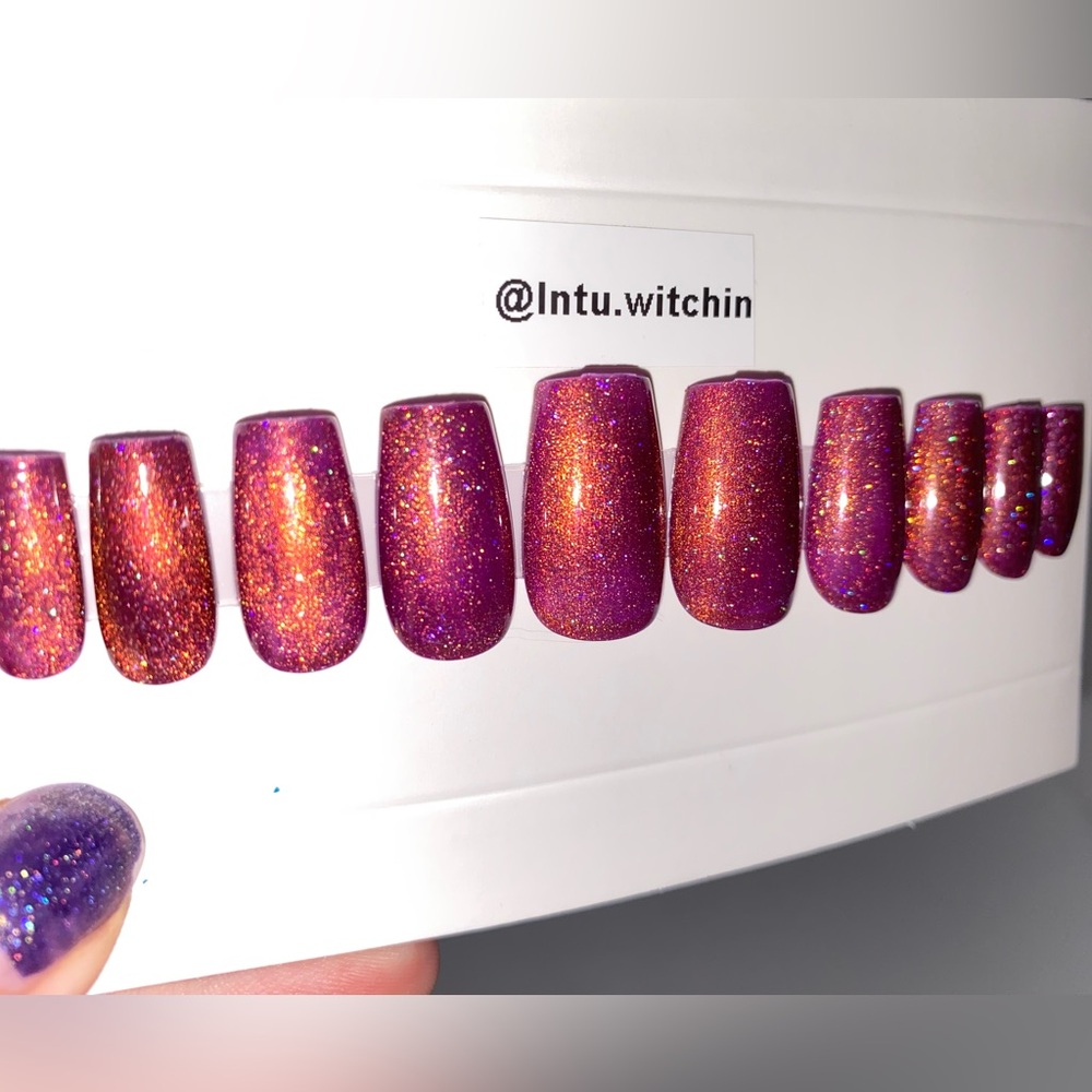 Press on nails, pack of 20, magnetic gel polish